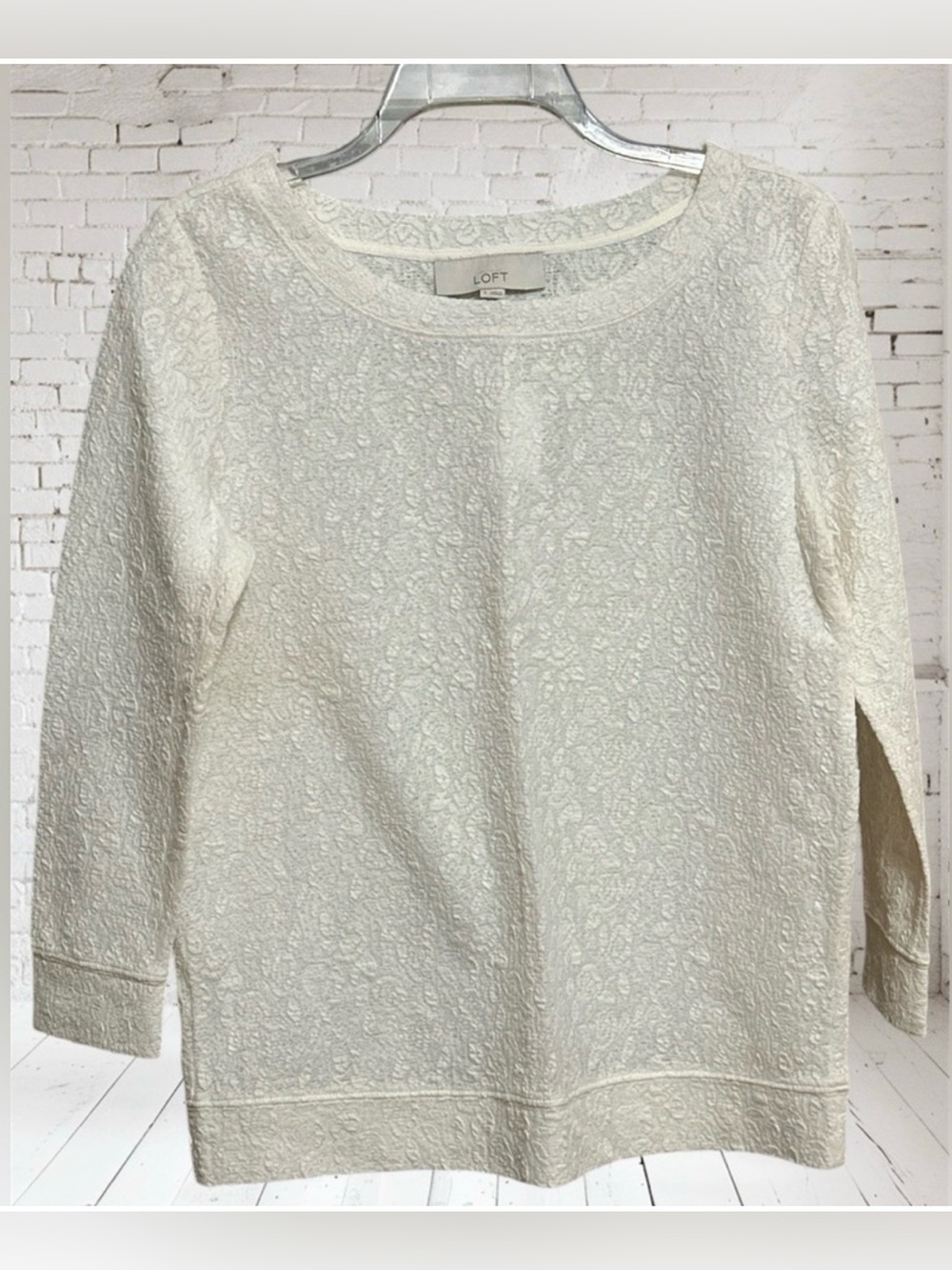 LOFT Cream Textured Scoop Neck Long Sleeve Top-NWT Size Small